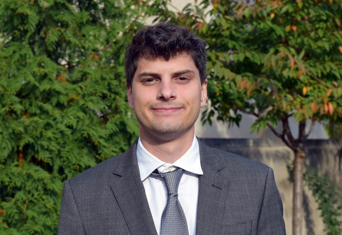 Matias Vesperoni headshot