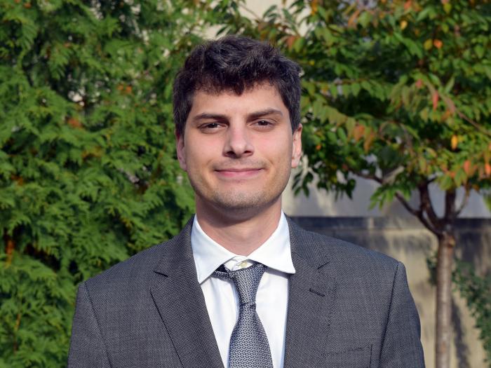 Matias Vesperoni headshot